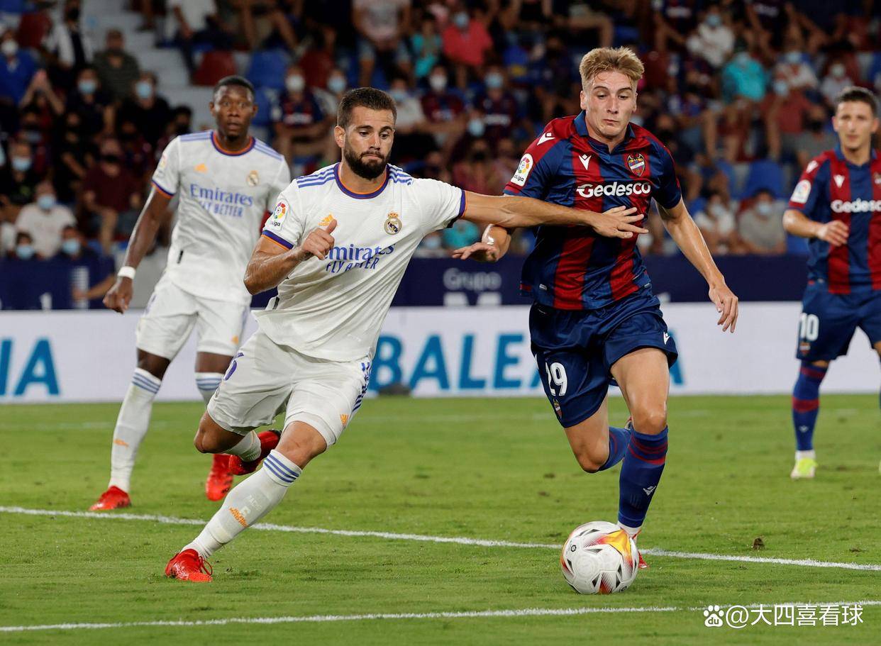 关于转会期比利亚雷亚尔调整名单以备德甲，战术微调环节打磨，气氛紧张，球队文化再被提及的信息