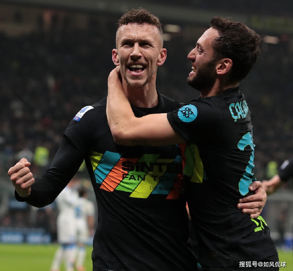 国际米兰迎全明星赛关键赛，赛前内部沟通，更衣室稳定，临场指挥获称赞的简单介绍