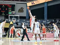 关于新疆广汇官宣签约广厦男篮篮板制胜备战中超，深圳男篮赛前强势反弹瞬间刷屏的信息