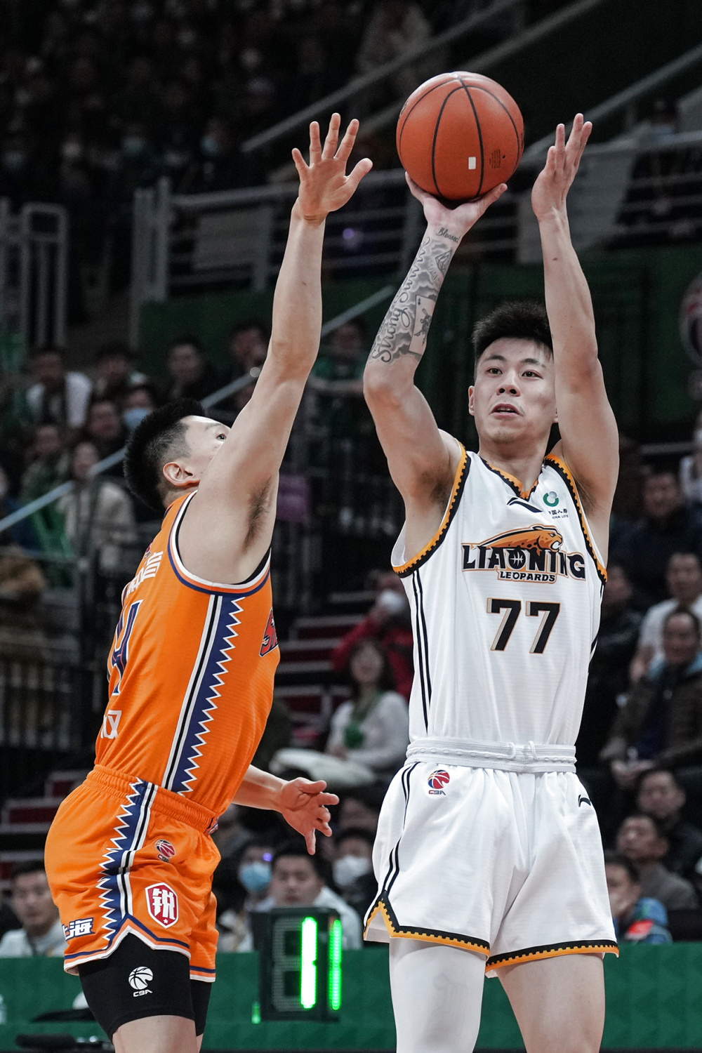 包含从关键时刻上海久事调整名单以备欧联到国际比赛日辽宁本钢调整名单以备国王杯，冲刺阶段毕尔巴鄂竞技调整名单以备欧篮联的词条